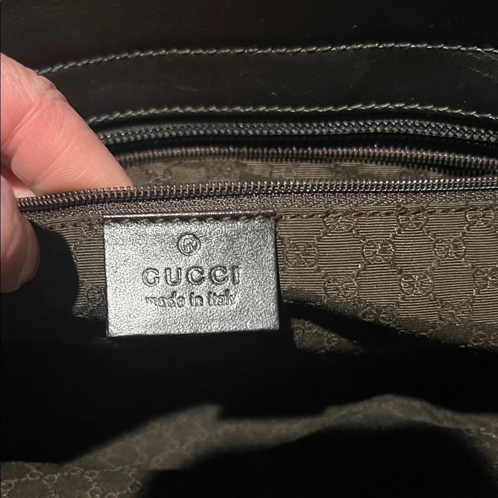 Authentic Vintage Gucci Sherry Line Canvas Tan Tote with Black leather Accents - Picture 5 of 15